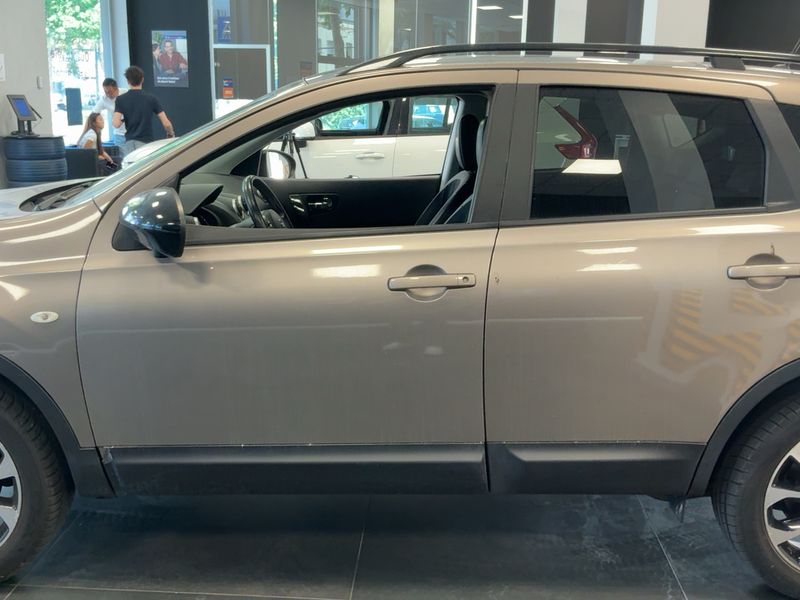 Nissan Qashqai 2.0 360 4x4 2013 – снимка 4