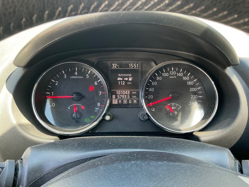Nissan Qashqai 2.0 360 4x4 2013 – снимка 18