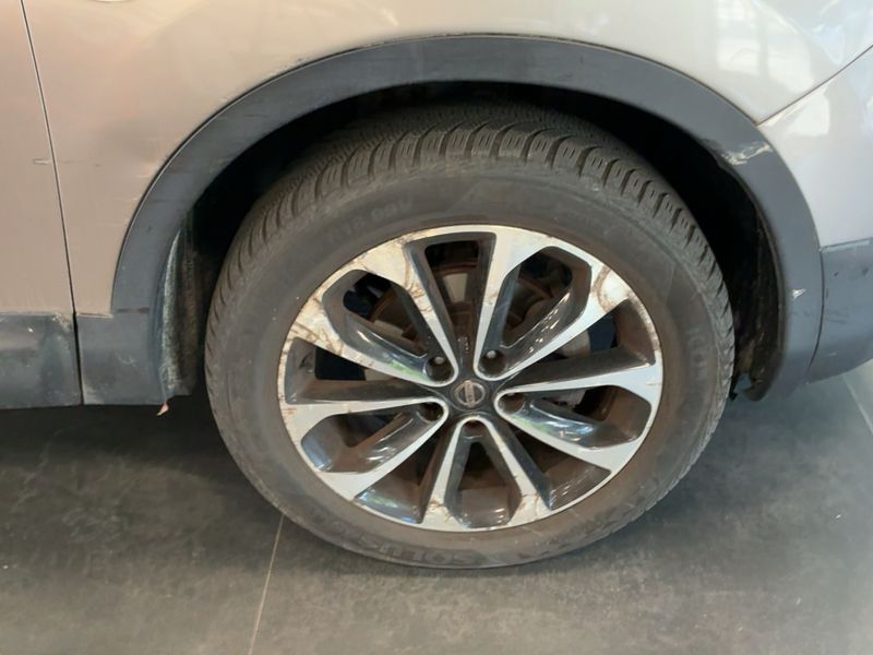 Nissan Qashqai 2.0 360 4x4 2013 – снимка 11