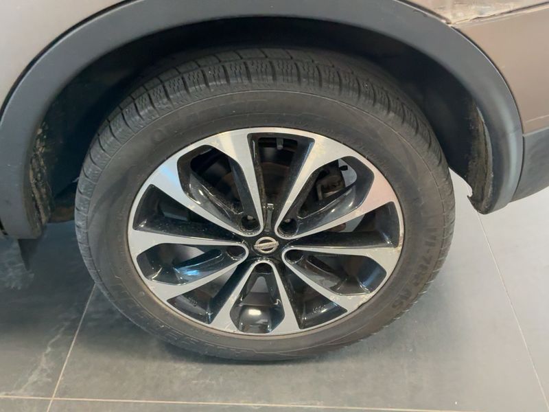Nissan Qashqai 2.0 360 4x4 2013 – снимка 5