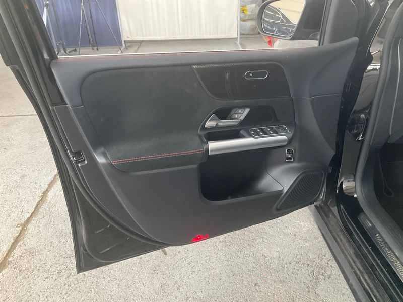 Mercedes-Benz B-Klasse B 200 Mild-Hybrid AMG Line 2023 – снимка 33