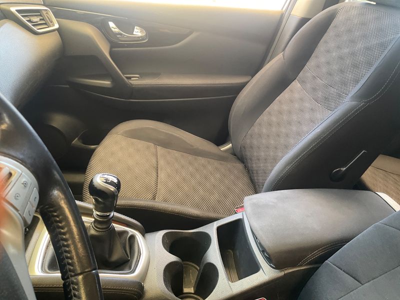 Nissan Qashqai 1.6 dCi N-Connecta 2016 – снимка 25