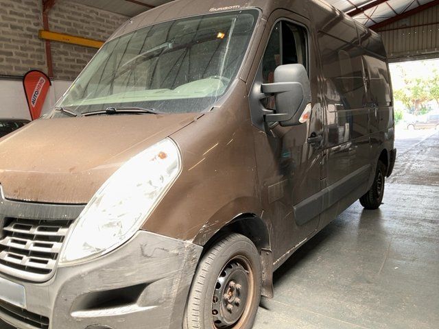 Renault Master 2.3 dCi L2H2 3,3 Grand Confort 2017 – снимка 2
