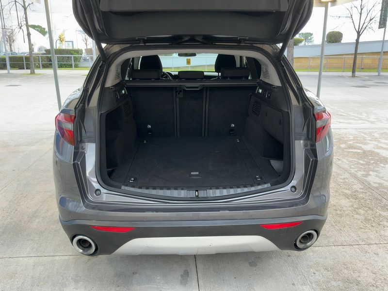 Alfa Romeo Stelvio 2.2 JTDM Business Q4 2018 – снимка 15