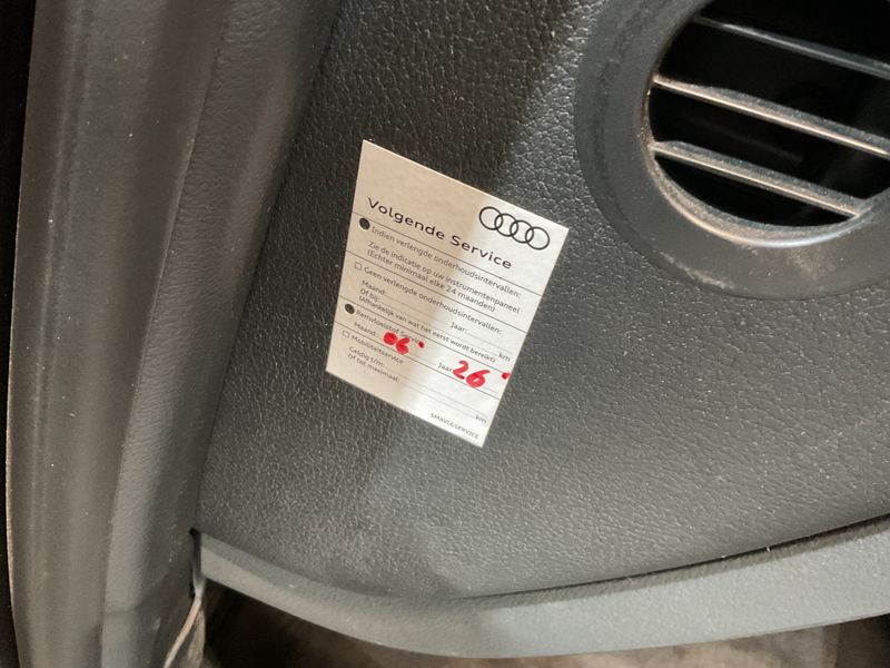 Audi A6 2.0 TDI 2011 – снимка 27