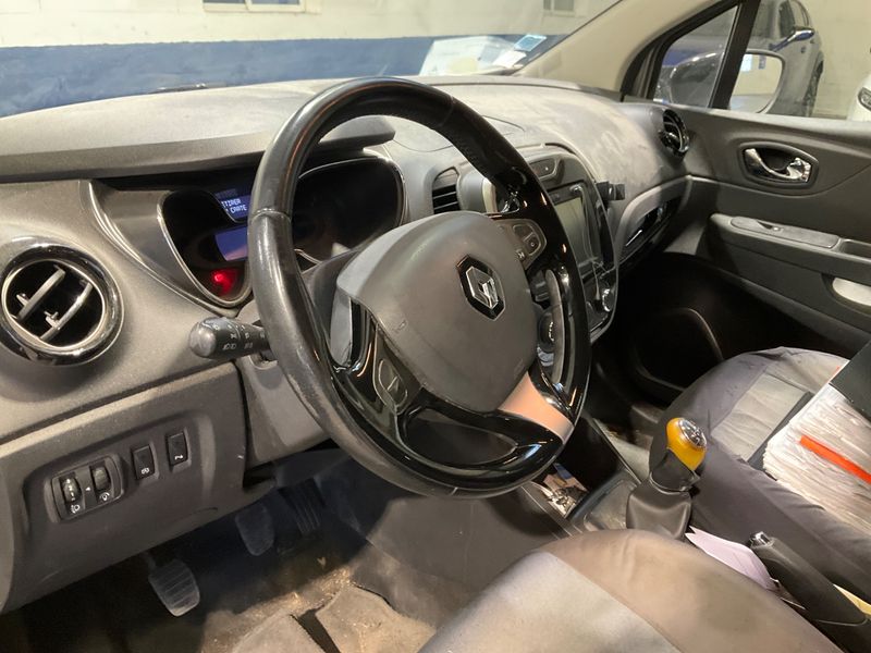 Renault Captur 1.5 dCi Energy Business 2016 – снимка 24