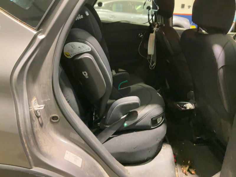 Renault Captur 1.5 dCi Energy Business 2016 – снимка 19