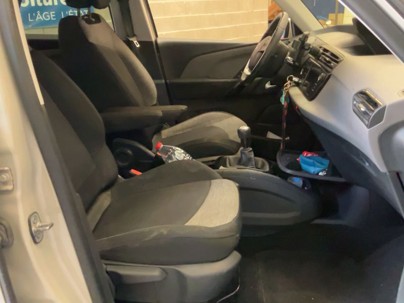 Citroen C4 Grand Picasso 1.6 Blue-HDi Feel 2017 – снимка 16