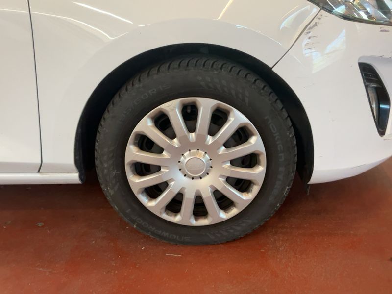 Ford Fiesta 1.1 Business 2018 – снимка 11