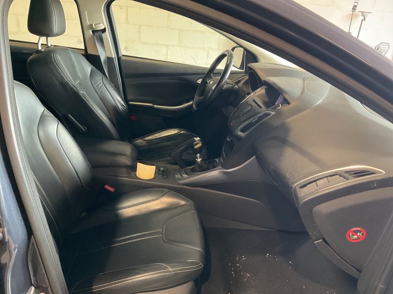 Ford Focus 1.0 EcoBoost Titanium 2014 – снимка 3