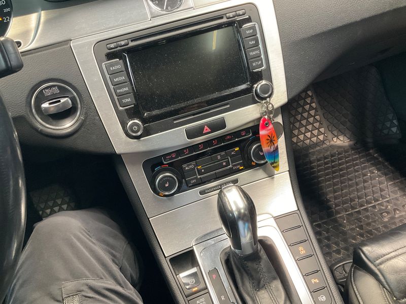 Volkswagen Passat 2.0 TDI Highline BlueMotion Tech 2011 – снимка 45