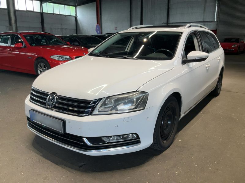 Volkswagen Passat 2.0 TDI Highline BlueMotion Tech 2011 – снимка 1