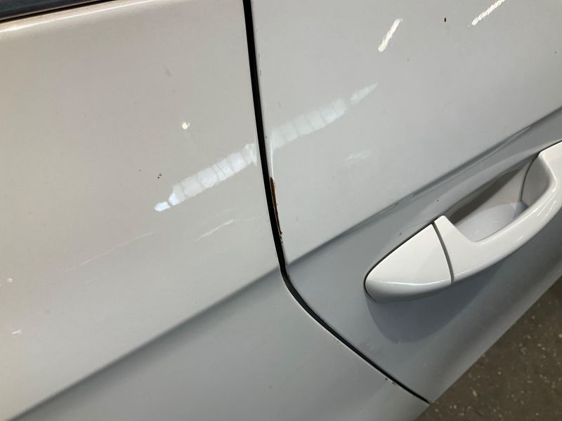 Volkswagen Passat 2.0 TDI Highline BlueMotion Tech 2011 – снимка 30