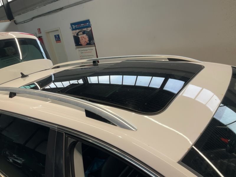 Volkswagen Passat 2.0 TDI Highline BlueMotion Tech 2011 – снимка 13