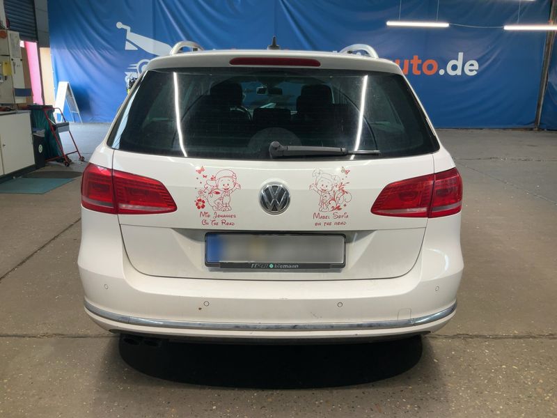 Volkswagen Passat 2.0 TDI Highline BlueMotion Tech 2011 – снимка 7
