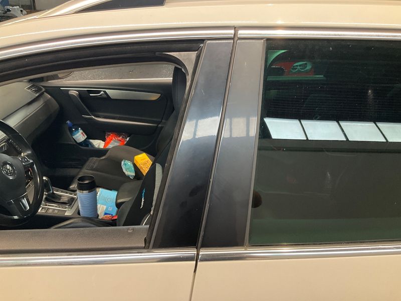 Volkswagen Passat 2.0 TDI Highline BlueMotion Tech 2011 – снимка 47