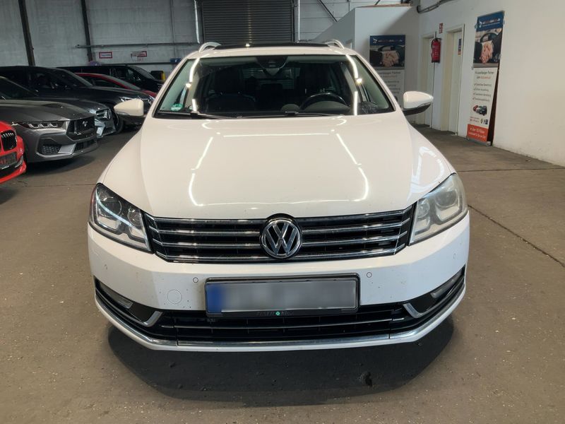Volkswagen Passat 2.0 TDI Highline BlueMotion Tech 2011 – снимка 14