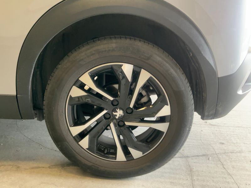 Peugeot 2008 1.2 PureTech Allure 2021 – снимка 5