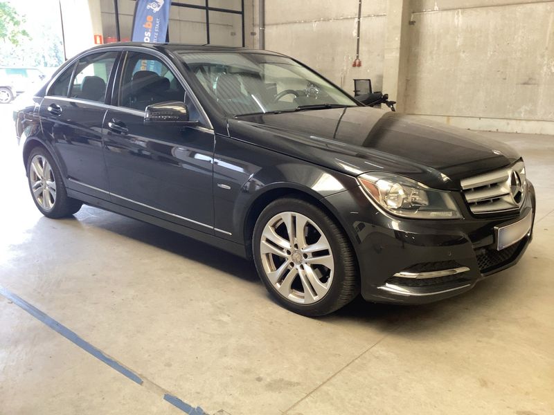 Mercedes-Benz C-Klasse C 180 CDI BlueEfficiency Avantgarde 2011 – снимка 12
