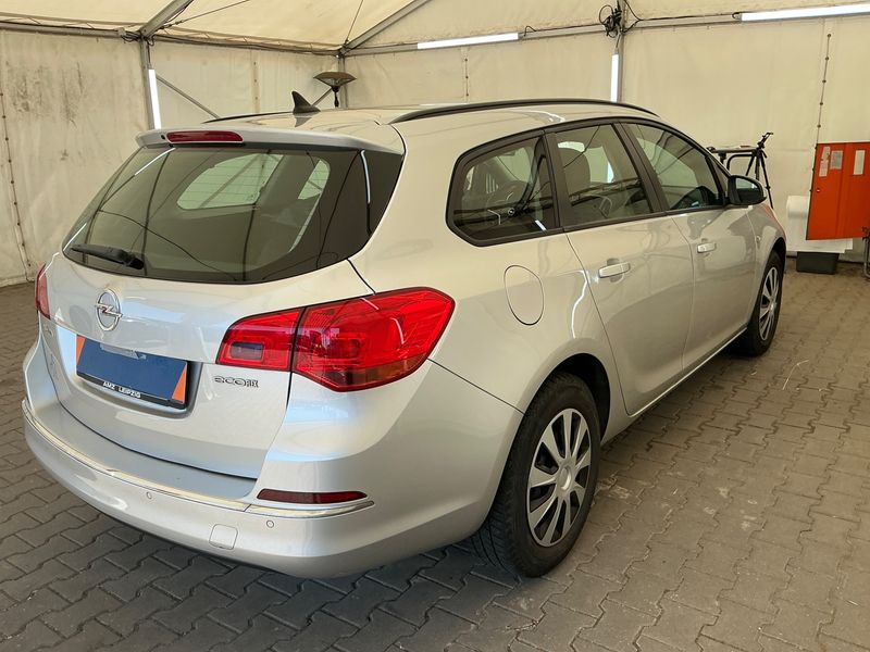 Opel Astra 1.6 CDTI DPF Style 2015 – снимка 2