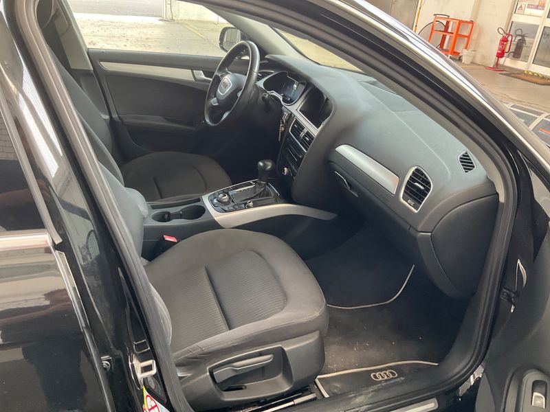 Audi A4 2.0 TDI Advanced 2012 – снимка 3