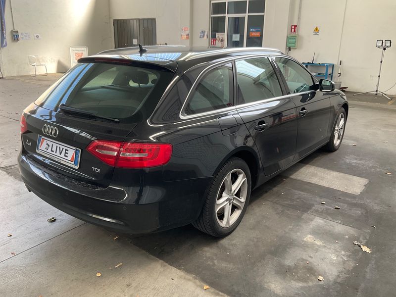Audi A4 2.0 TDI Advanced 2012 – снимка 2