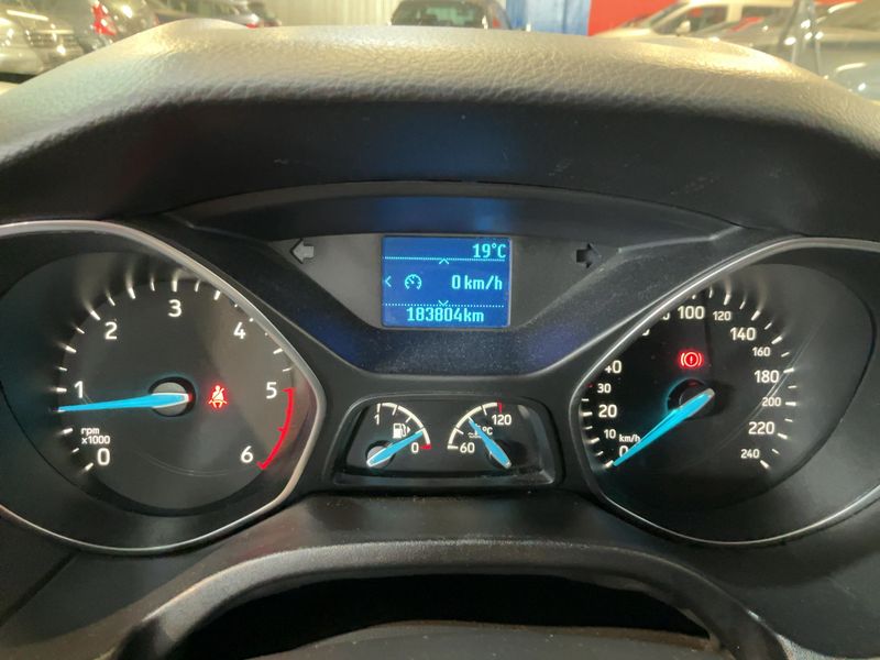 Ford Focus 1.5 TDCi Trend 2016 – снимка 19