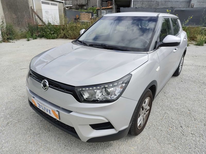 Ssangyong Tivoli 1.6 Line 4x2 2016 – снимка 1