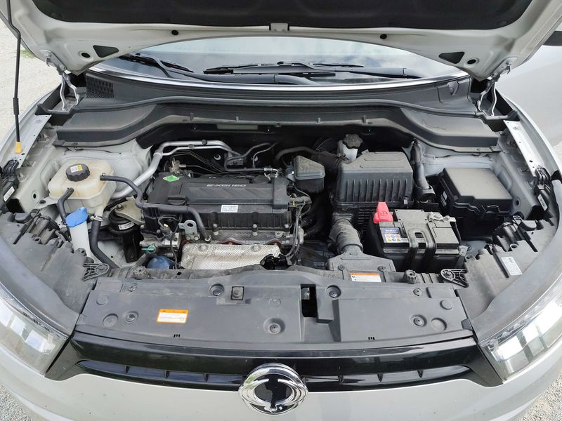 Ssangyong Tivoli 1.6 Line 4x2 2016 – снимка 8