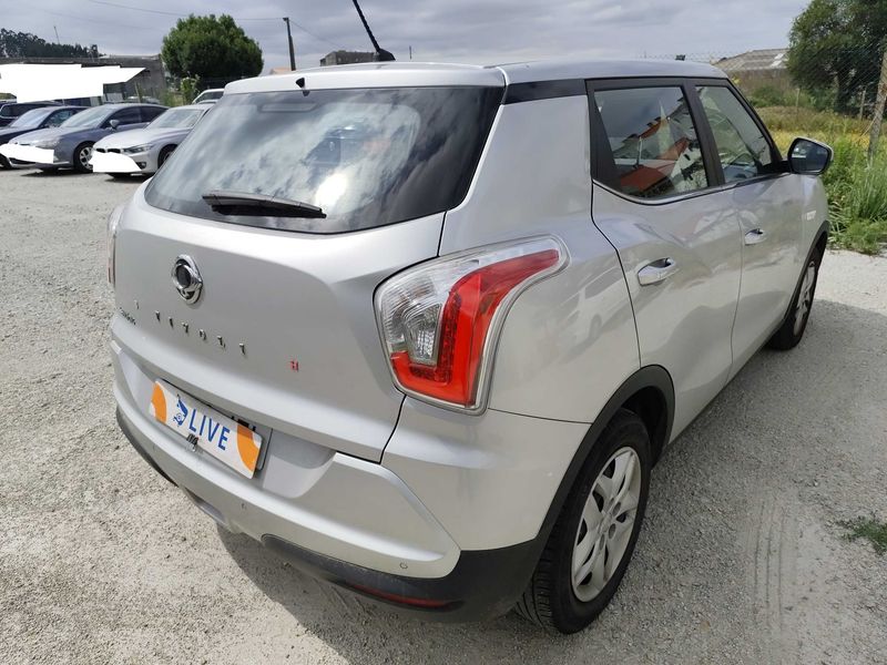 Ssangyong Tivoli 1.6 Line 4x2 2016 – снимка 5
