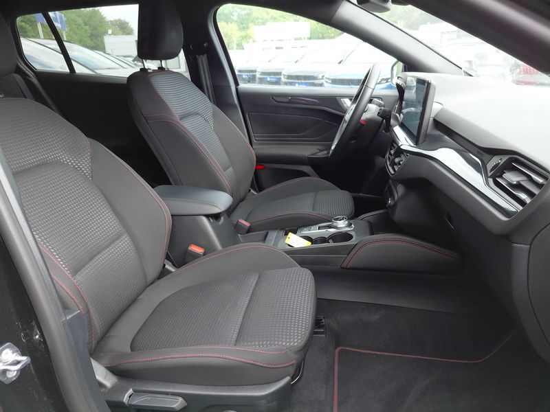 Ford Focus 1.5 TDCi EcoBlue ST-Line X 2024 – снимка 10