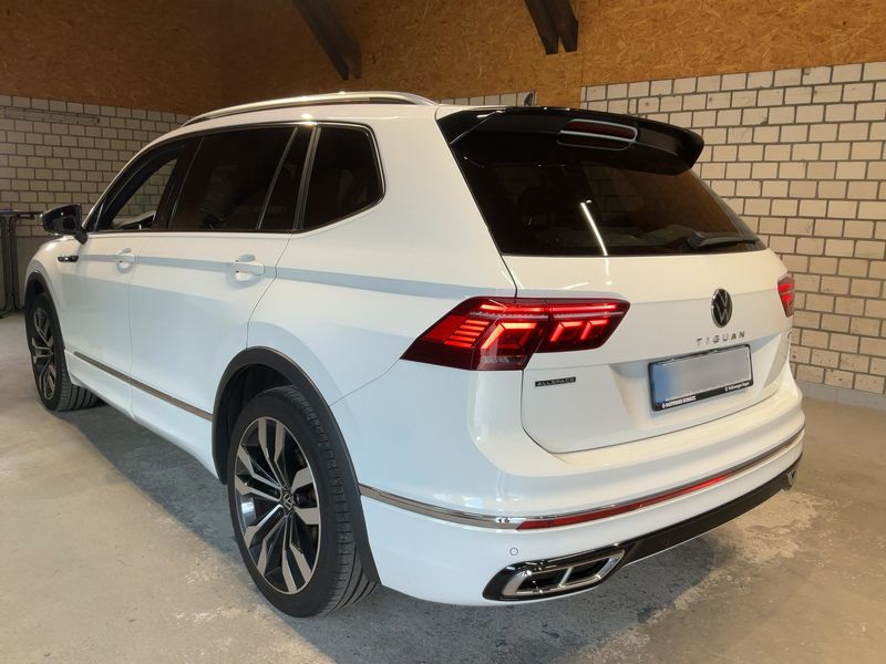 Volkswagen Tiguan Allspace 2.0 TSI R-Line 4Motion 2023 – снимка 6