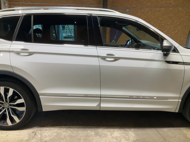 Volkswagen Tiguan Allspace 2.0 TSI R-Line 4Motion 2023 – снимка 10