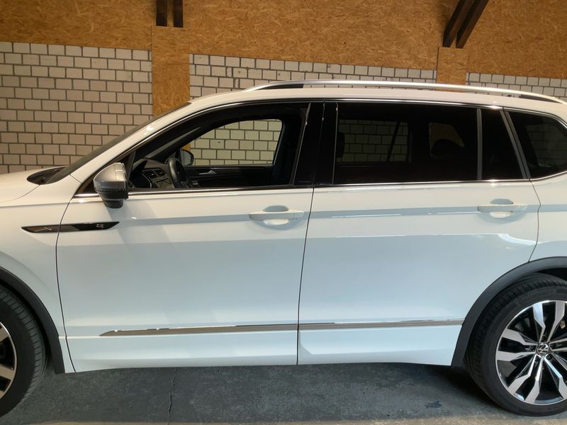 Volkswagen Tiguan Allspace 2.0 TSI R-Line 4Motion 2023 – снимка 4