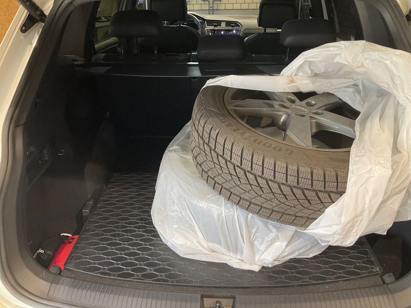 Volkswagen Tiguan Allspace 2.0 TSI R-Line 4Motion 2023 – снимка 15