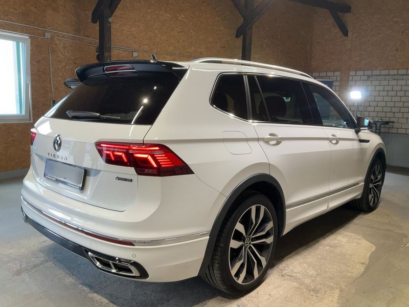 Volkswagen Tiguan Allspace 2.0 TSI R-Line 4Motion 2023 – снимка 8