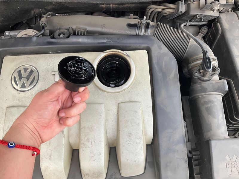 Volkswagen Golf V 1.9 TDI Sportline 2005 – снимка на щета