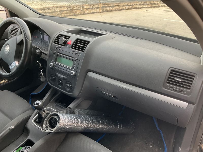 Volkswagen Golf V 1.9 TDI Sportline 2005 – снимка на щета