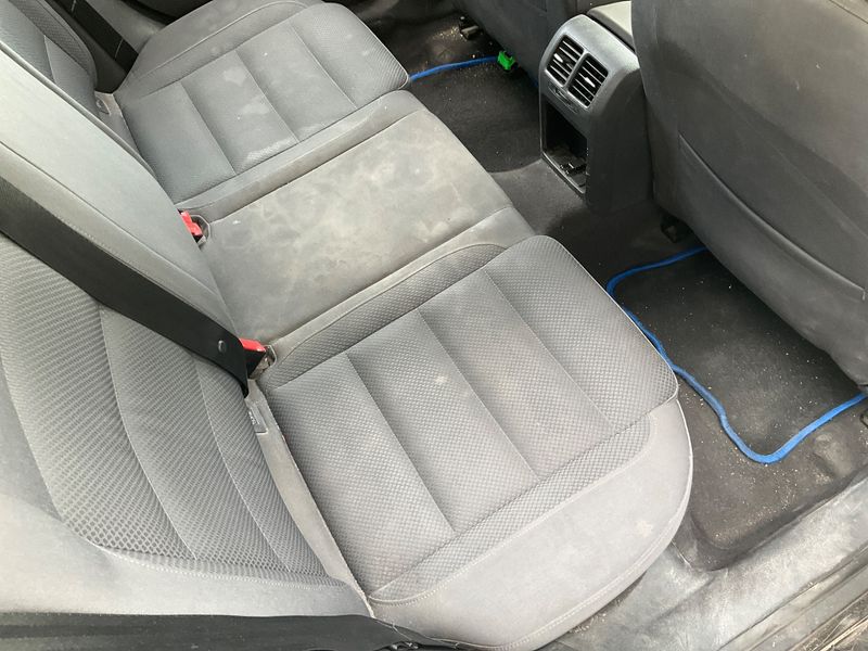 Volkswagen Golf V 1.9 TDI Sportline 2005 – снимка на щета