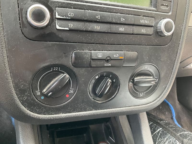 Volkswagen Golf V 1.9 TDI Sportline 2005 – снимка на щета