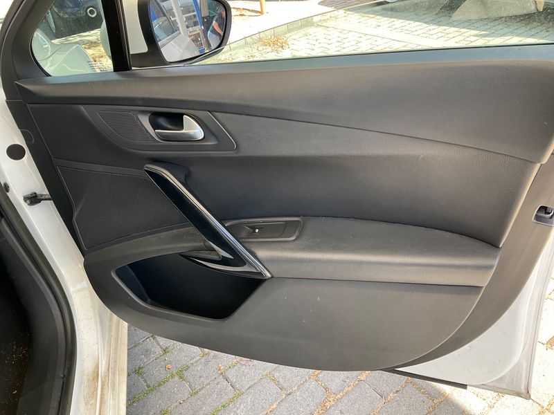 Peugeot 508 2.2 HDi GT 2011 – снимка 25