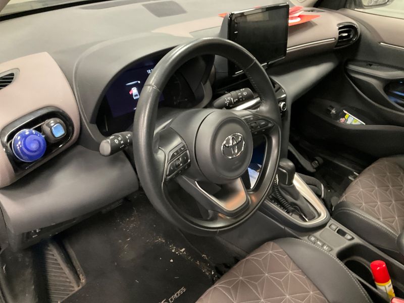 Toyota Yaris Cross 1.5 Hybrid 2WD Lounge 2022 – снимка 24