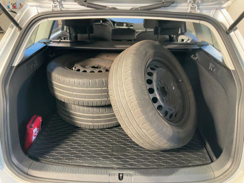 Volkswagen Golf VII 1.6 TDI Trendline BlueMotion Tech 2018 – снимка 16
