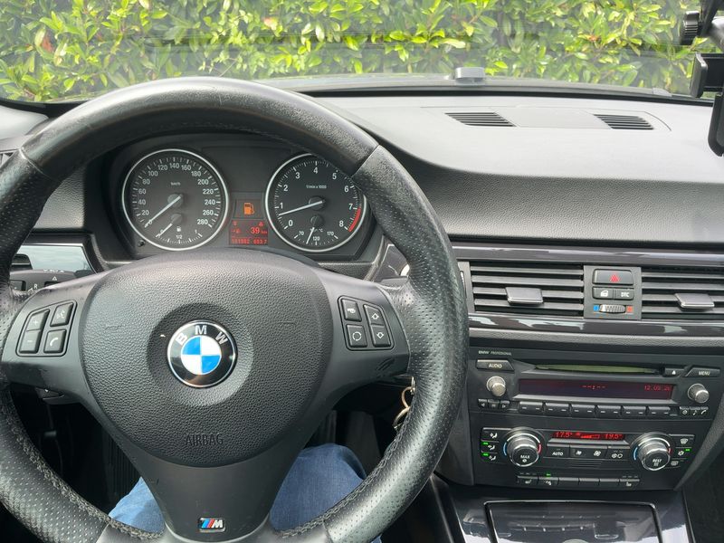 BMW 3er 330i 2008 – снимка 17