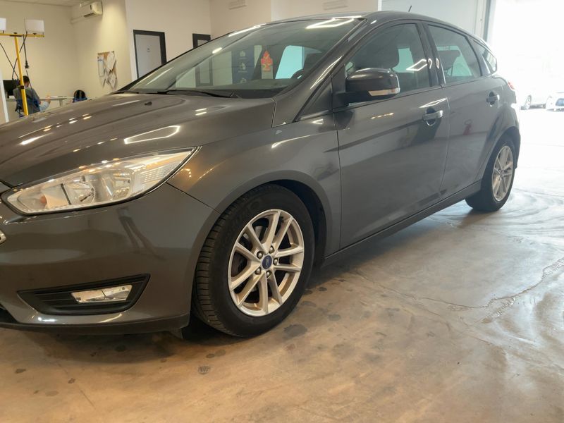 Ford Focus 1.5 TDCi Business 2018 – снимка 2