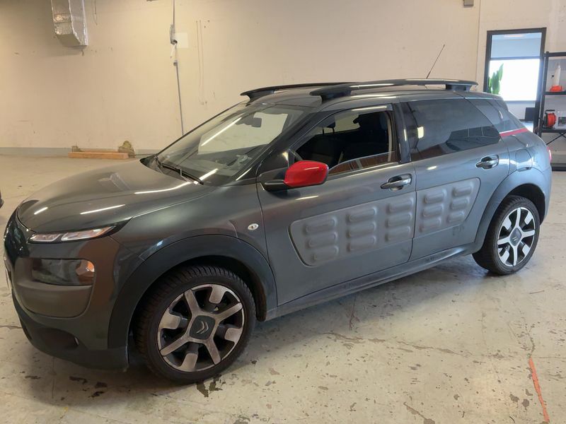 Citroen C4 Cactus 1.6 Blue-HDi Shine Edition 2017 – снимка 2