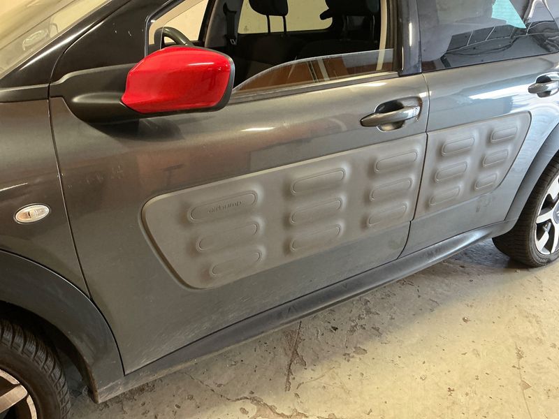 Citroen C4 Cactus 1.6 Blue-HDi Shine Edition 2017 – снимка 23
