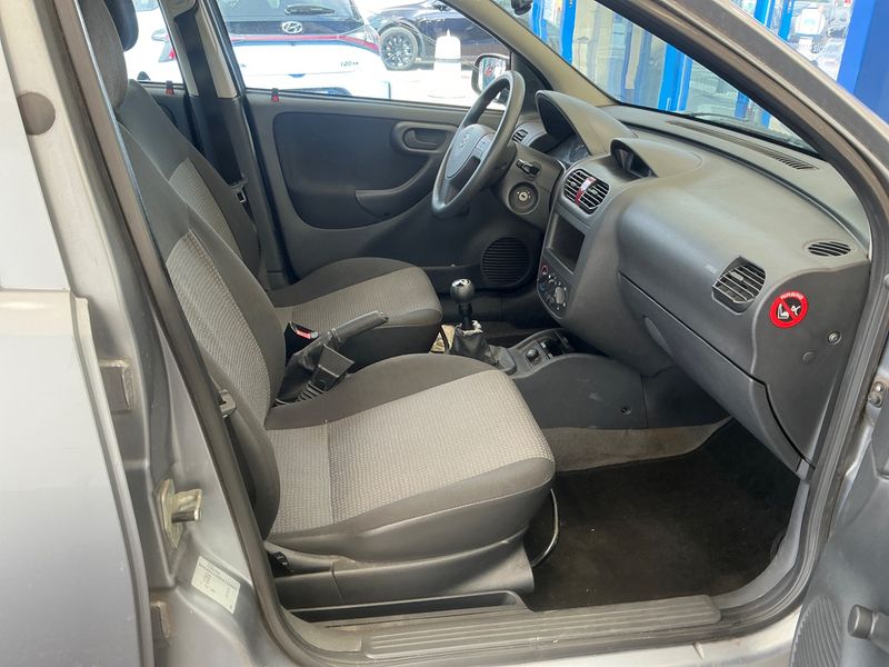 Opel Corsa 1.0 Basis 2006 – снимка 3