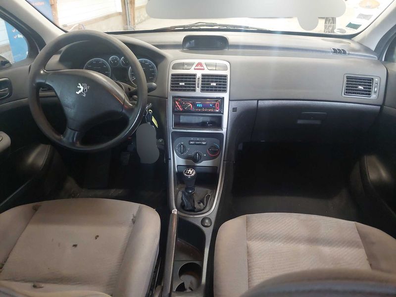 Peugeot 307 1.6 XR 2002 – снимка 11