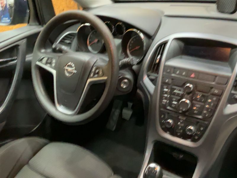 Opel Astra 1.4 Turbo LPG Edition 2012 – снимка 18